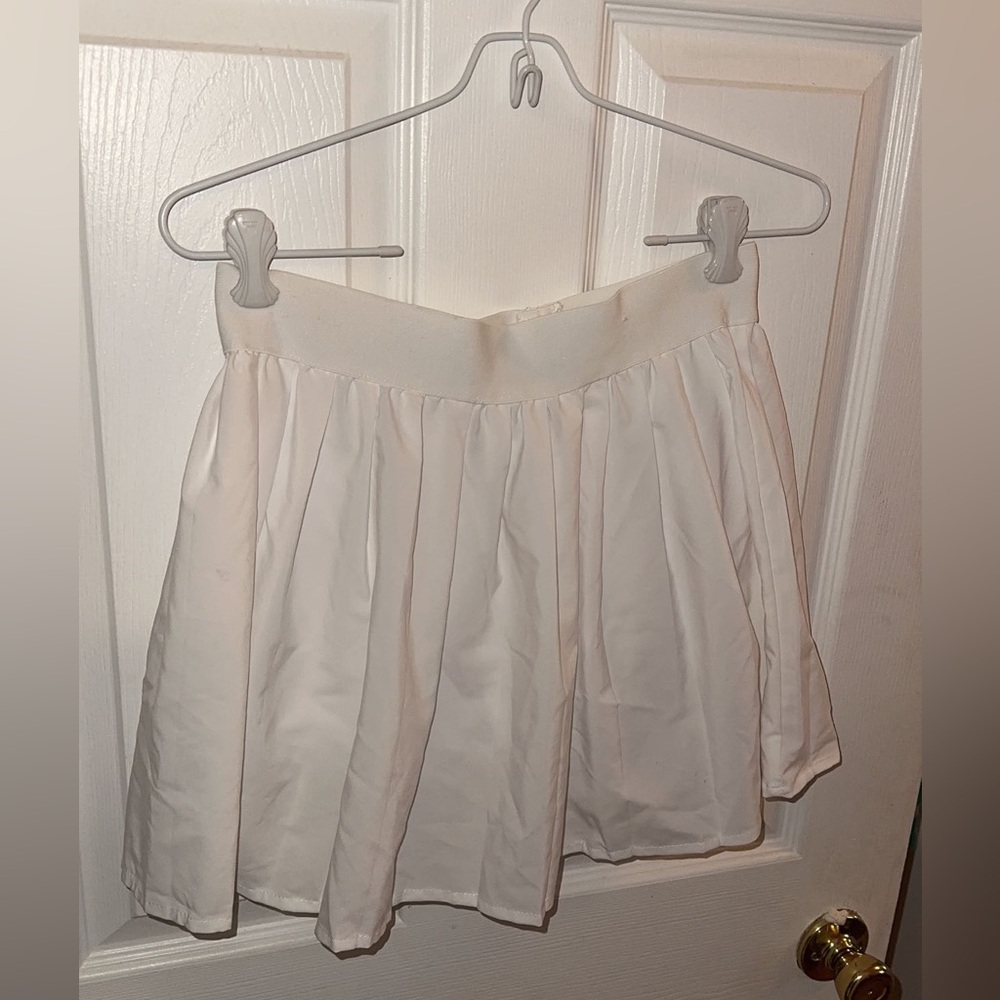 White mini pleated tennis skirt